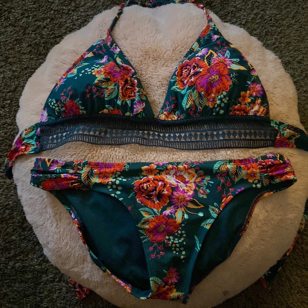 Swim suit! *NEW